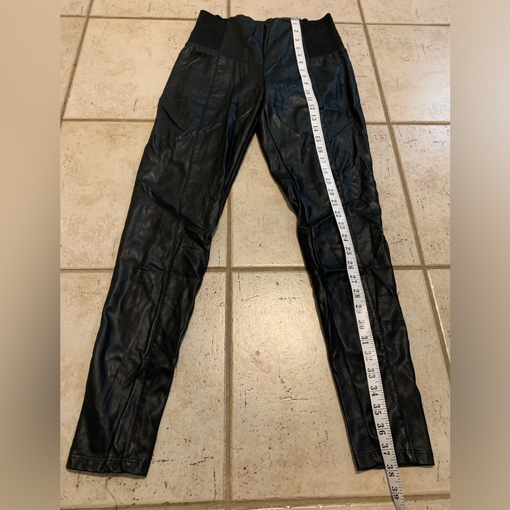 💜 Dynamite Black Faux Leather Paneled Leggings - Size M - Picture 5 of 5